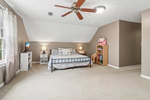 Newcastle Dr-S1006-059.jpg