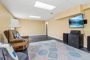 Newcastle Dr-S1006-064.jpg