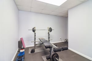Newcastle Dr-S1006-065.jpg