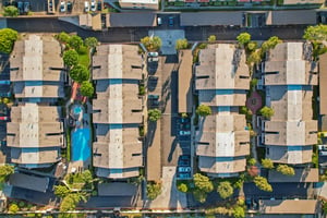Gramercy Dr 198-0807-907.jpg