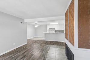 Gramercy Dr 198-S0807-002.jpg