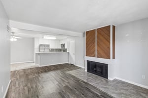 Gramercy Dr 198-S0807-003.jpg