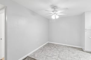 Gramercy Dr 198-S0807-006.jpg