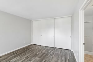Gramercy Dr 198-S0807-019.jpg