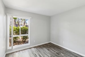 Gramercy Dr 198-S0807-020.jpg