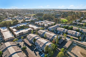 Gramercy Dr 198-S0807-035.jpg