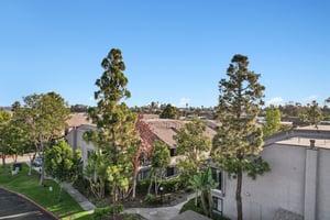 Gramercy Dr 198-S0807-039.jpg