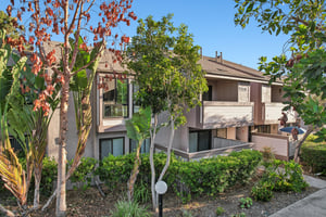 Gramercy Dr 198-S0807-040.jpg