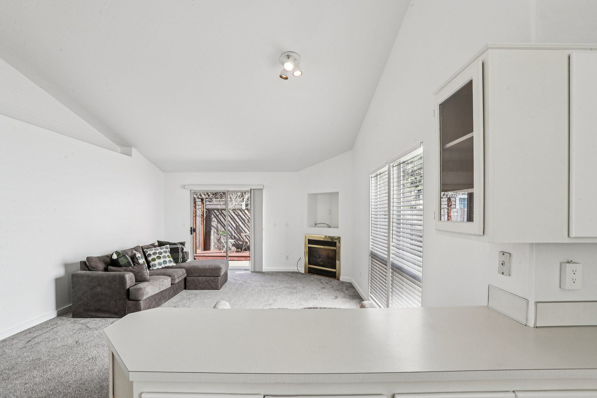 NE 54th St-S0704-015.jpg