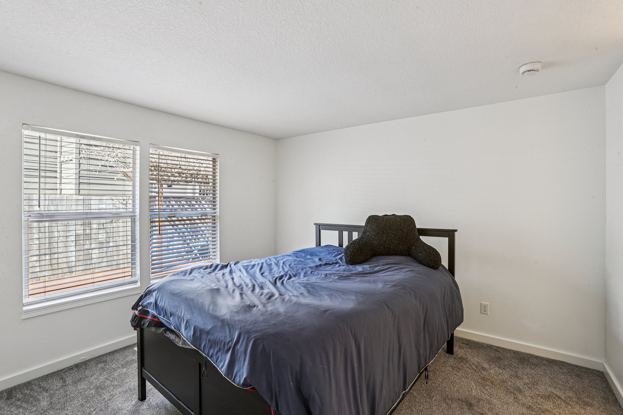 NE 54th St-S0704-021.jpg