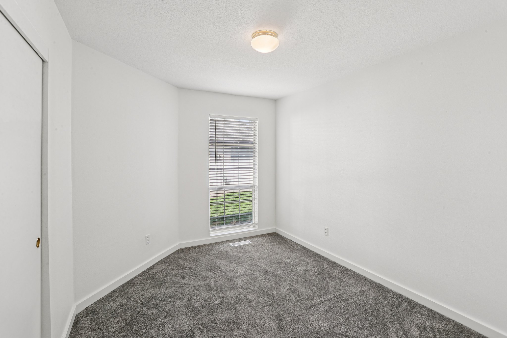 NE 54th St-S0704-025.jpg