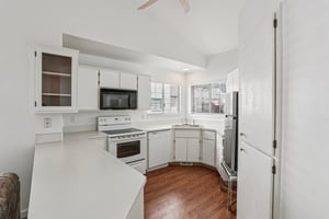 NE 54th St-S0704-011.jpg