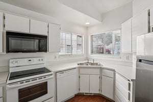 NE 54th St-S0704-012.jpg