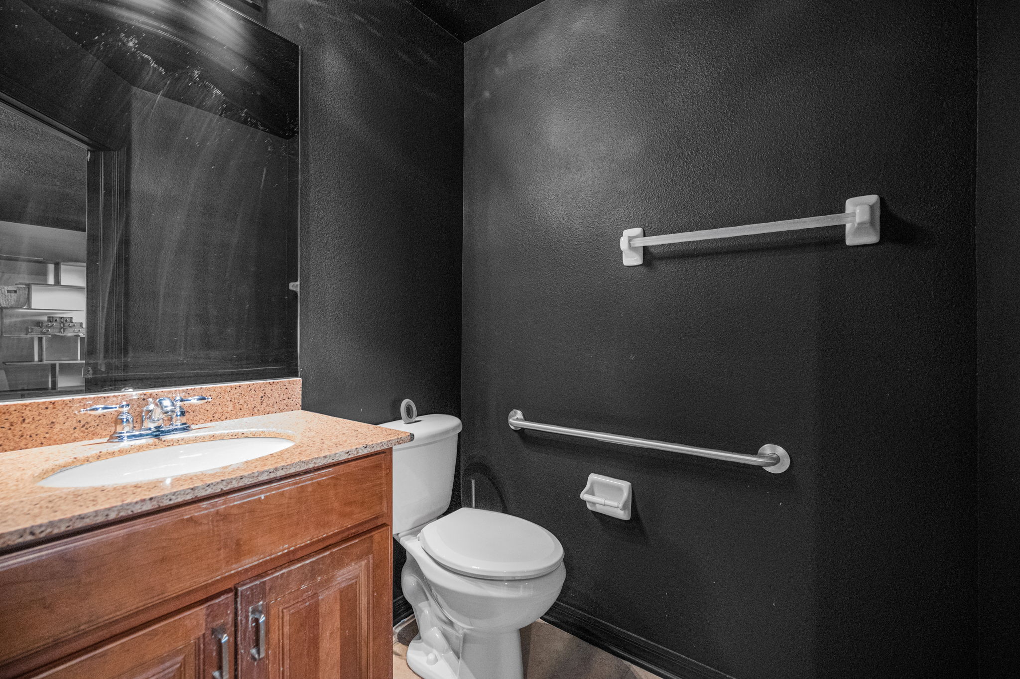 Upper Level Bonus Room Bathroom