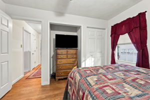  Photo 44