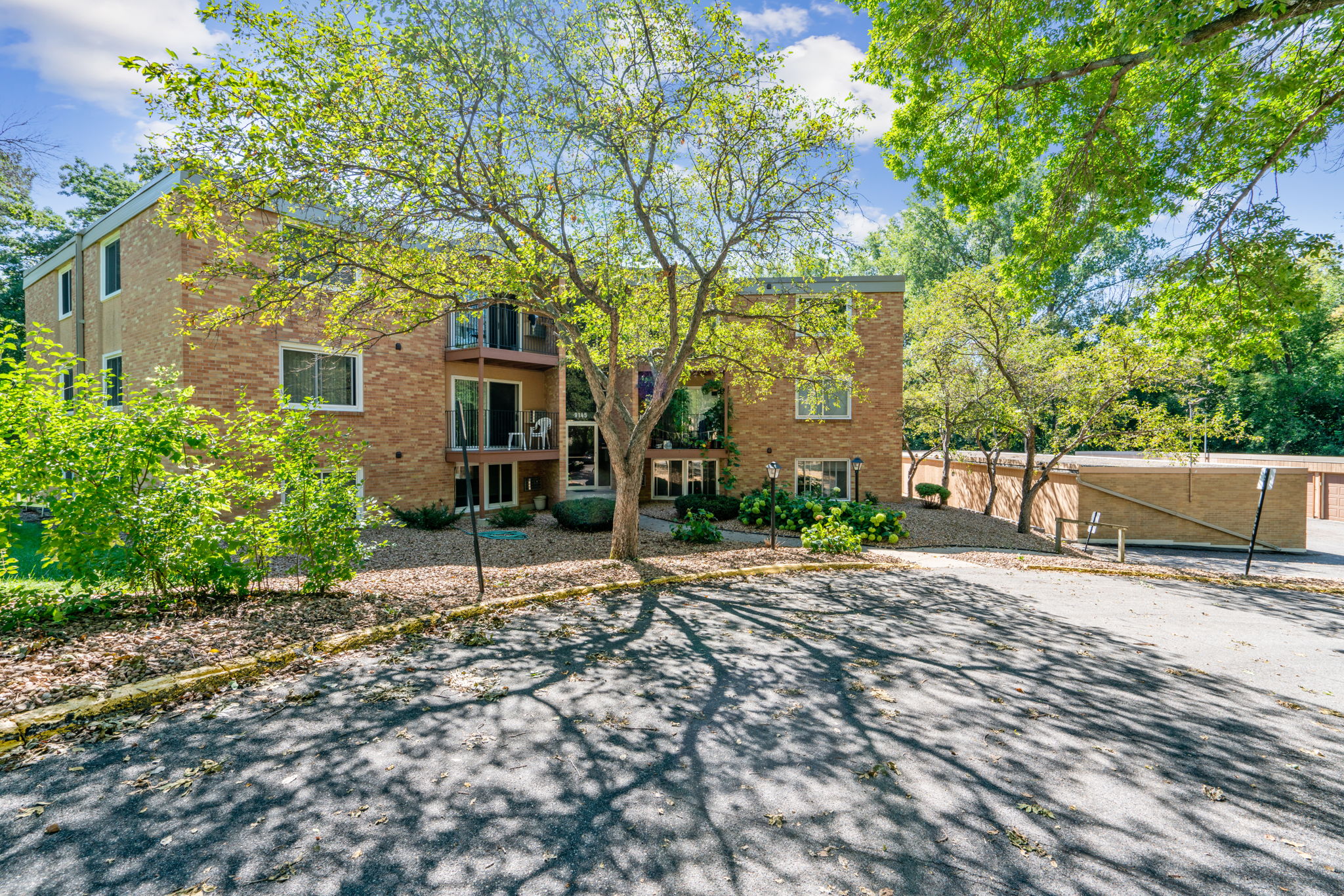03_Exterior