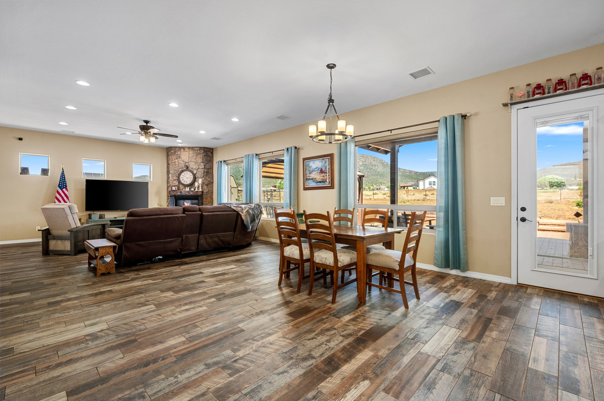 Dining to Living Room