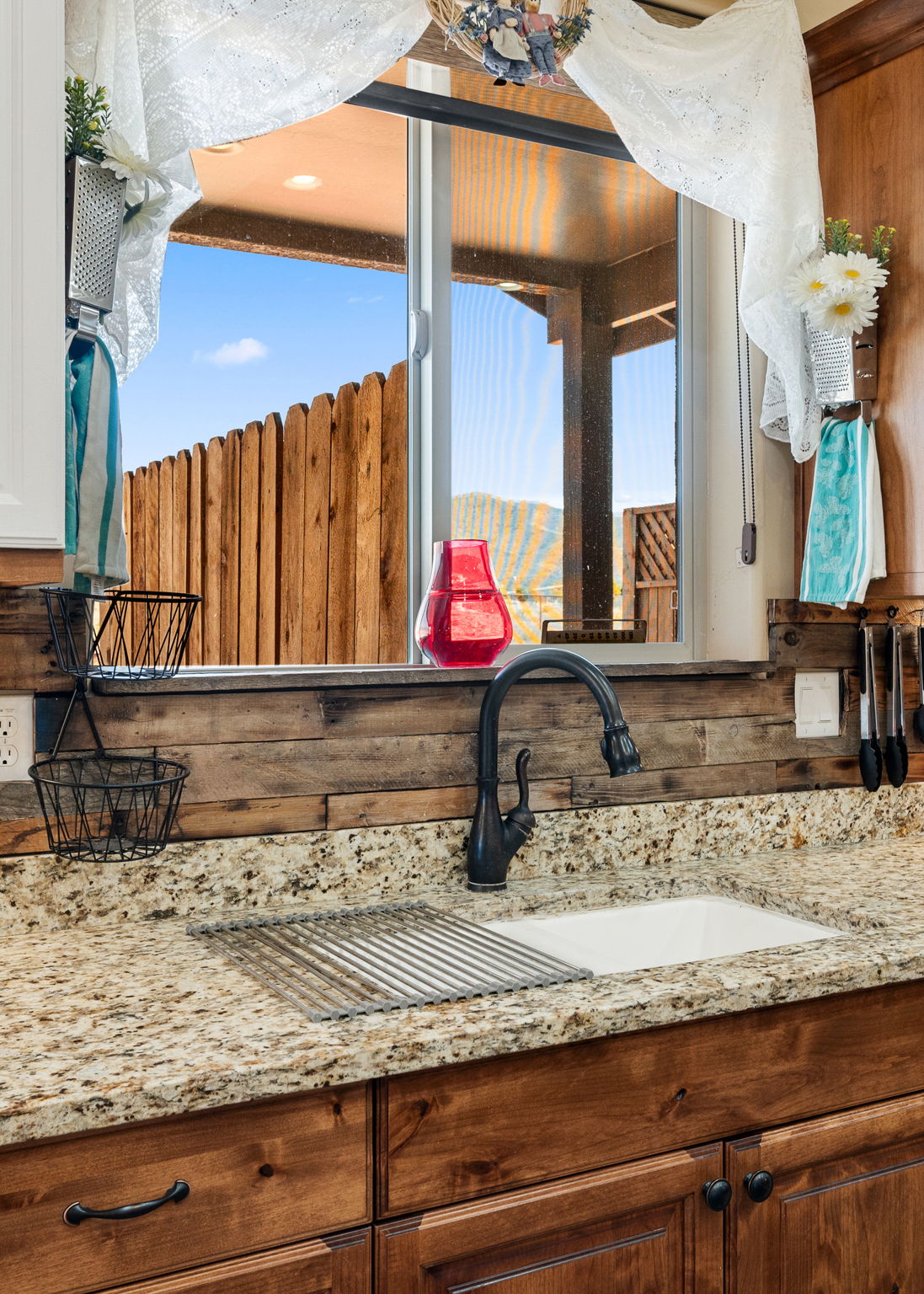 Kitchen (4) Vertical