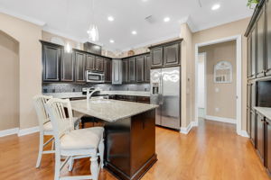 Breakfast Bar - Kitchen