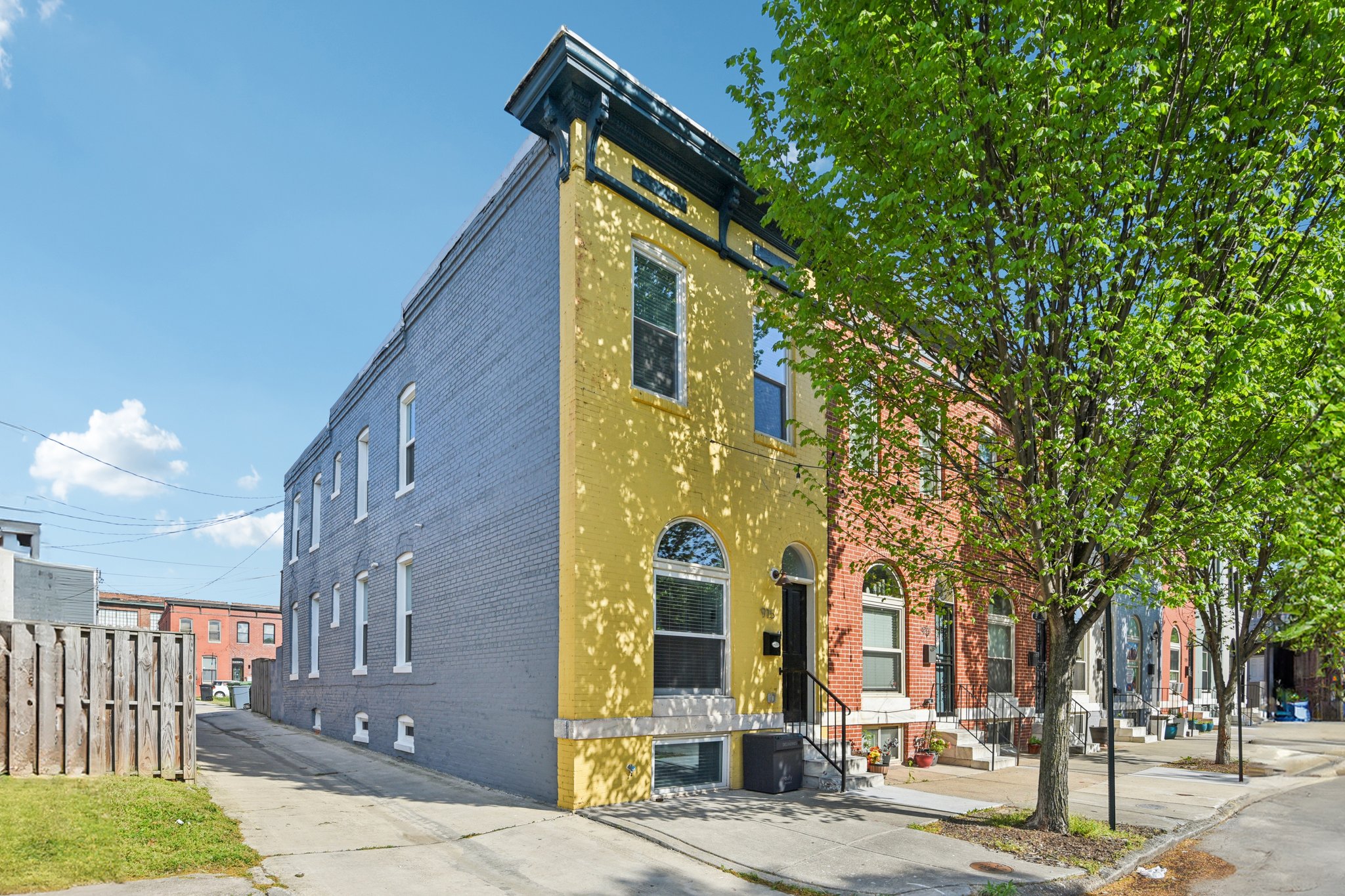 N Montford Ave-S1804-002.jpg