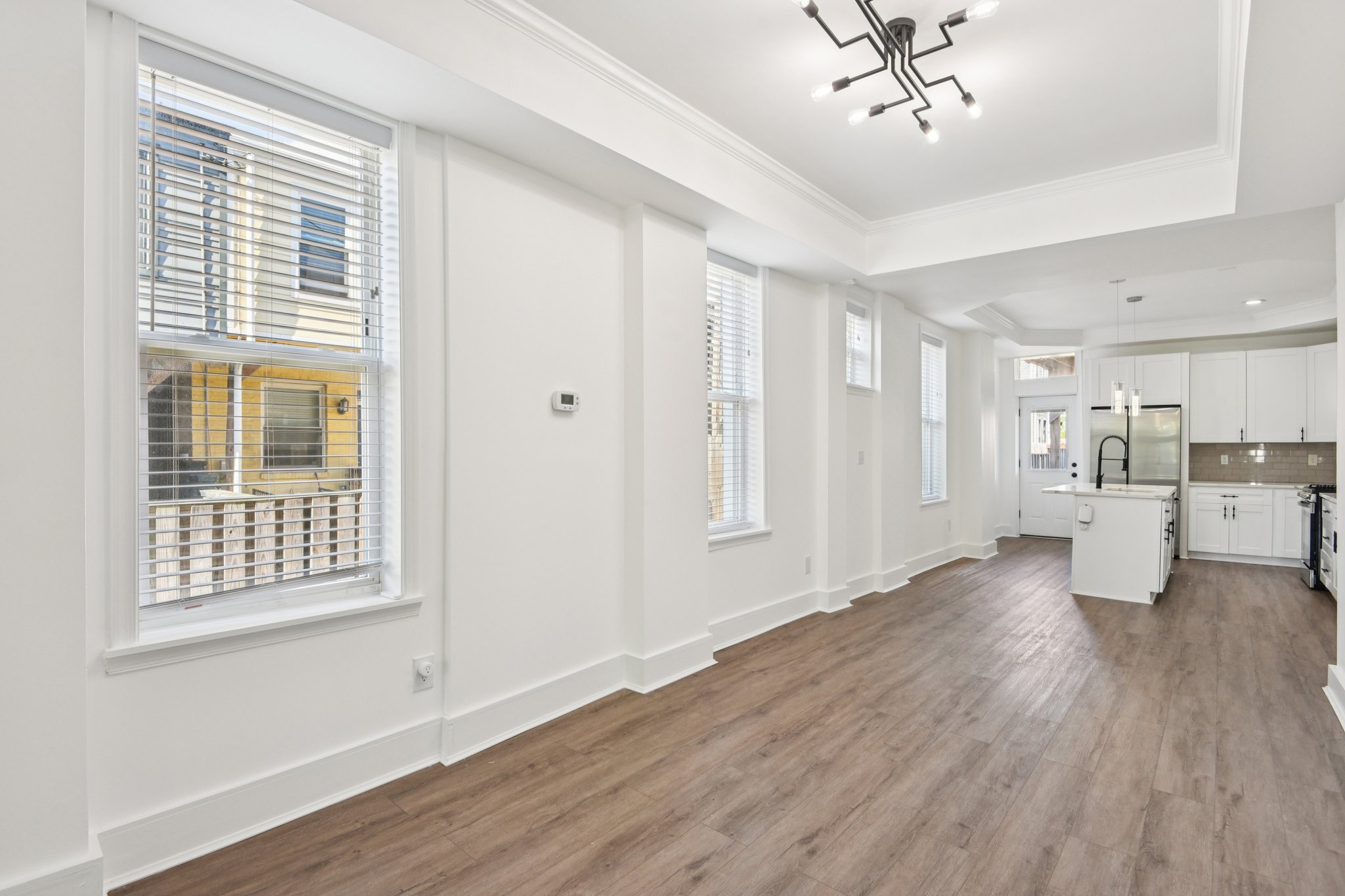 N Montford Ave-S1804-008.jpg