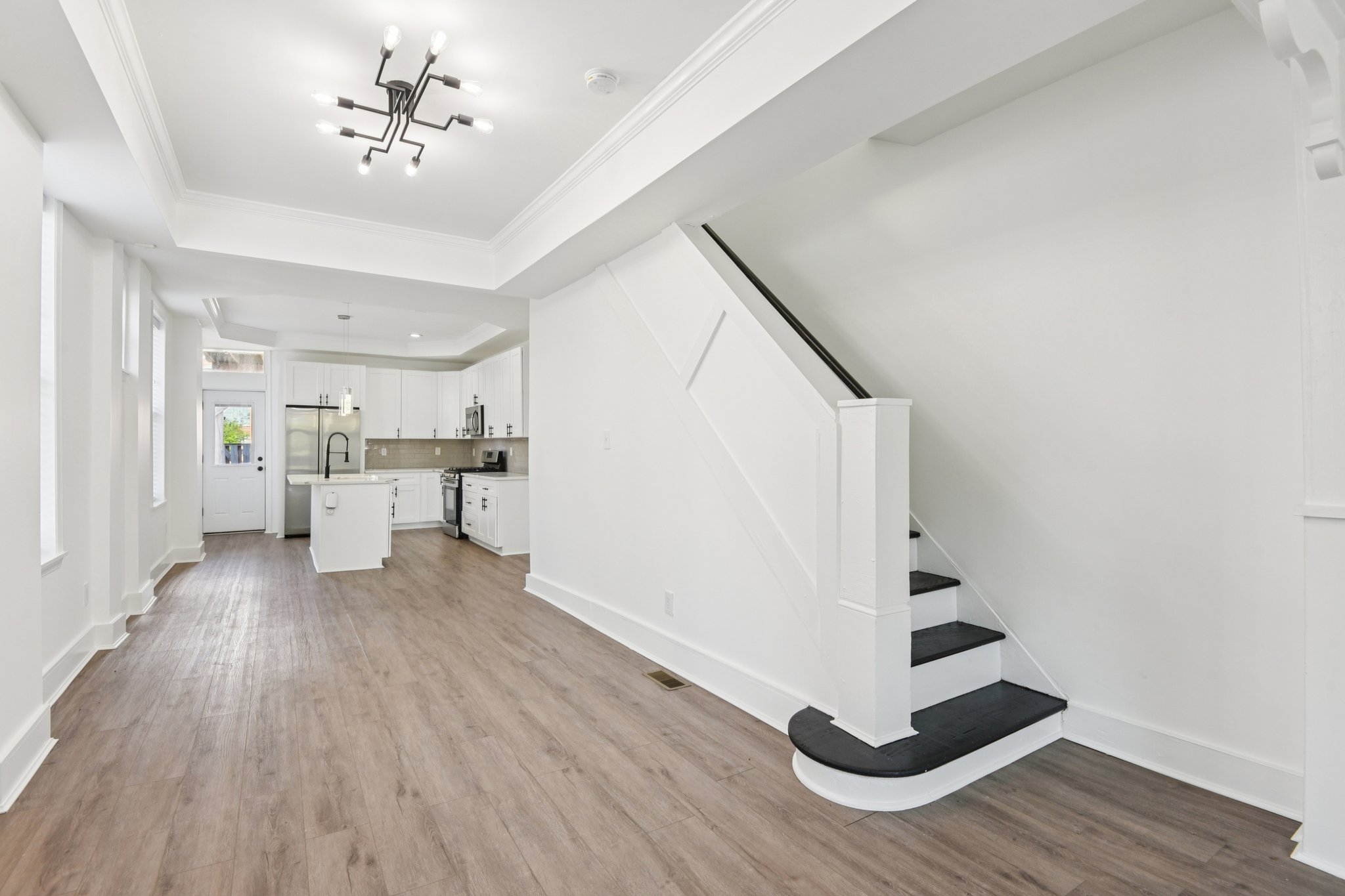 N Montford Ave-S1804-009.jpg