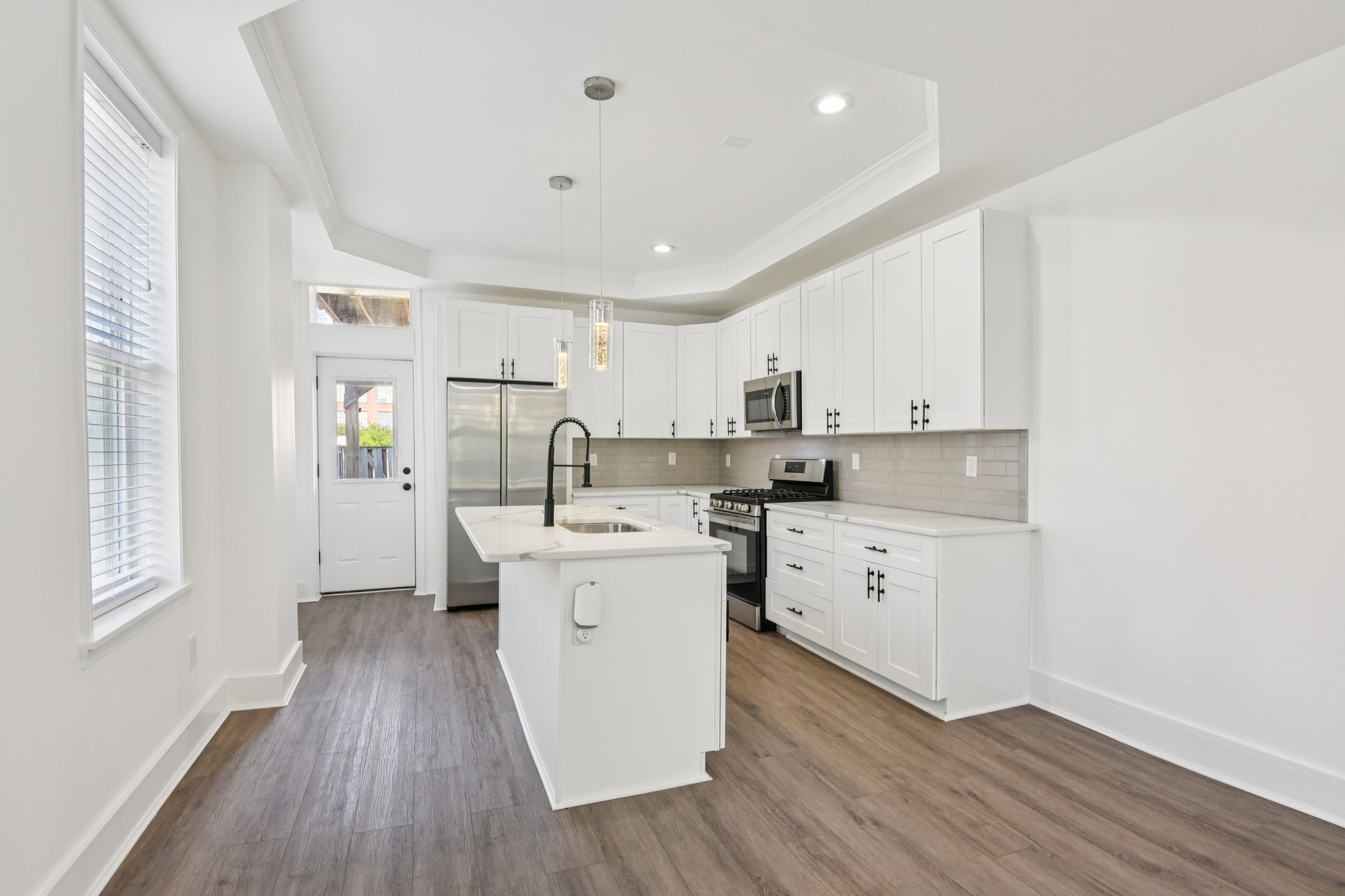 N Montford Ave-S1804-011.jpg