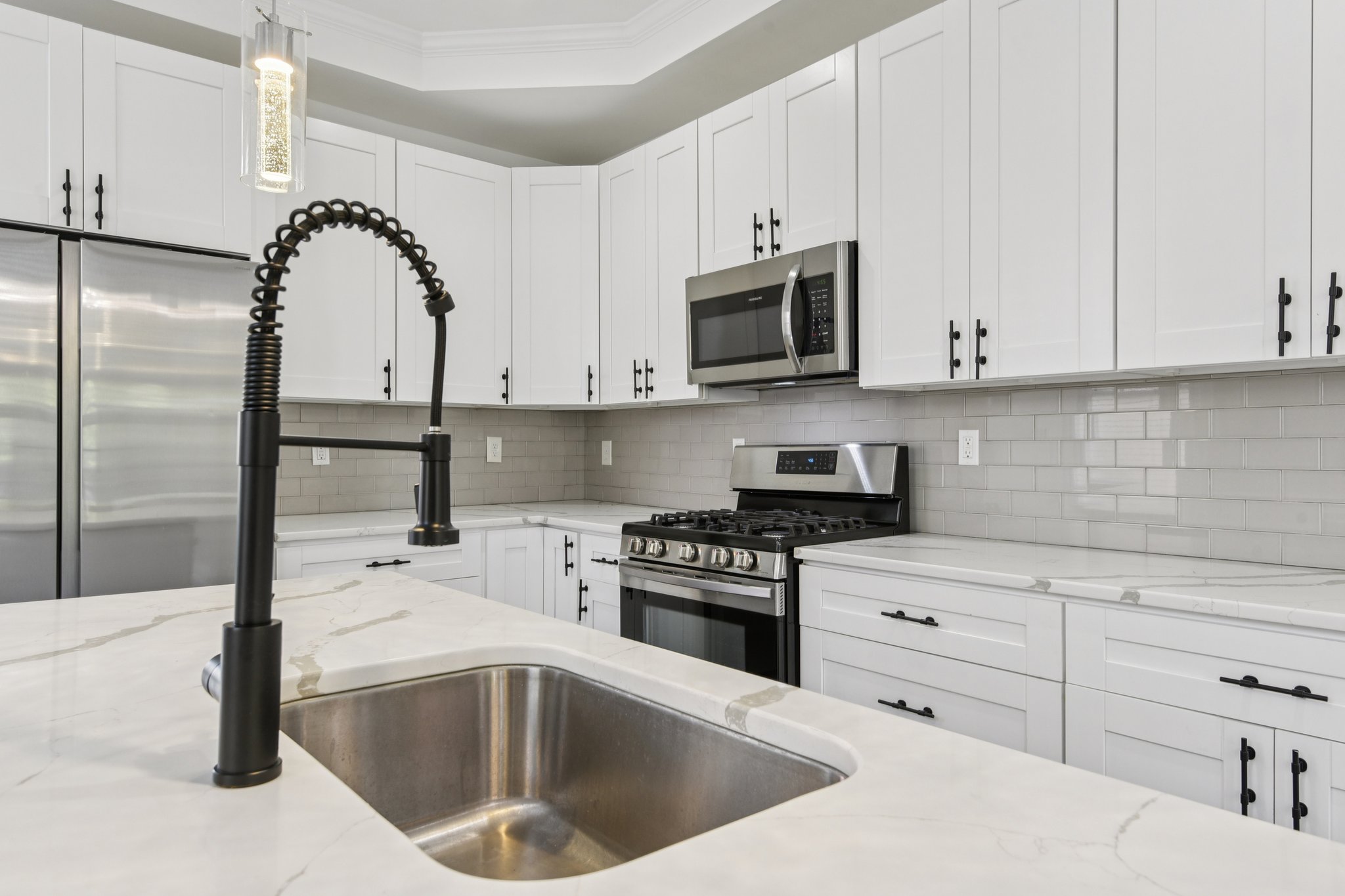 N Montford Ave-S1804-012.jpg