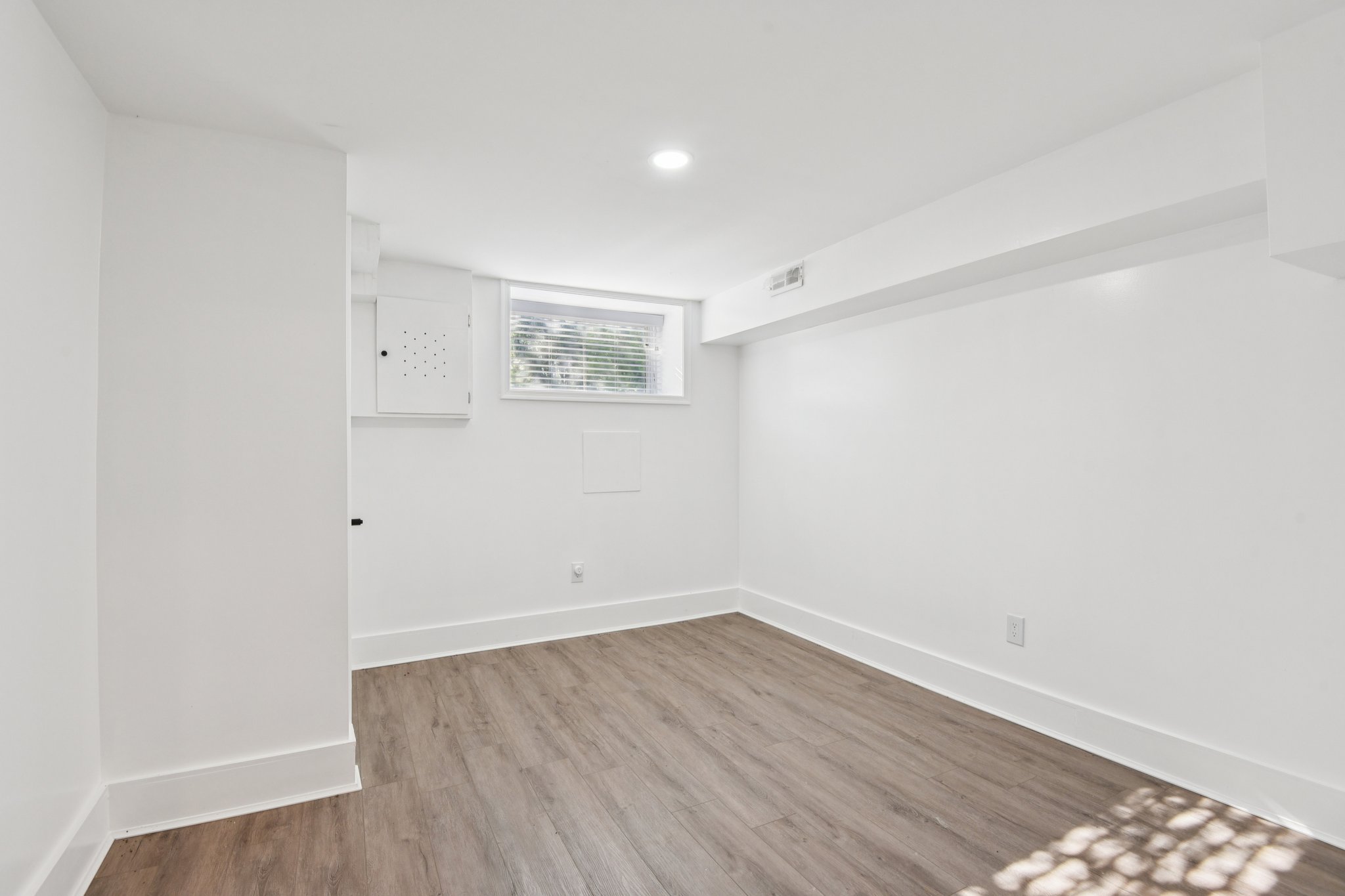 N Montford Ave-S1804-015.jpg