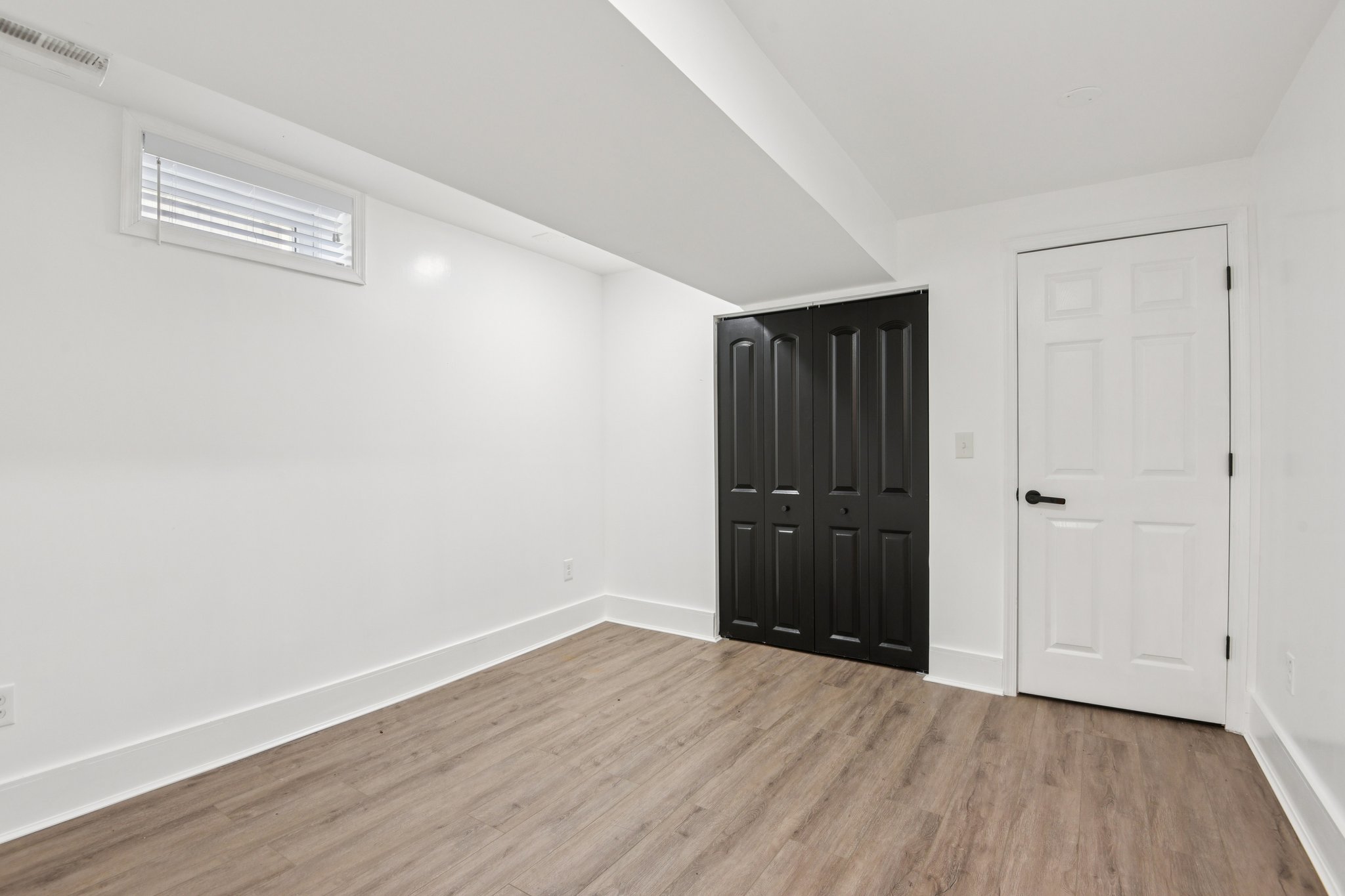 N Montford Ave-S1804-019.jpg