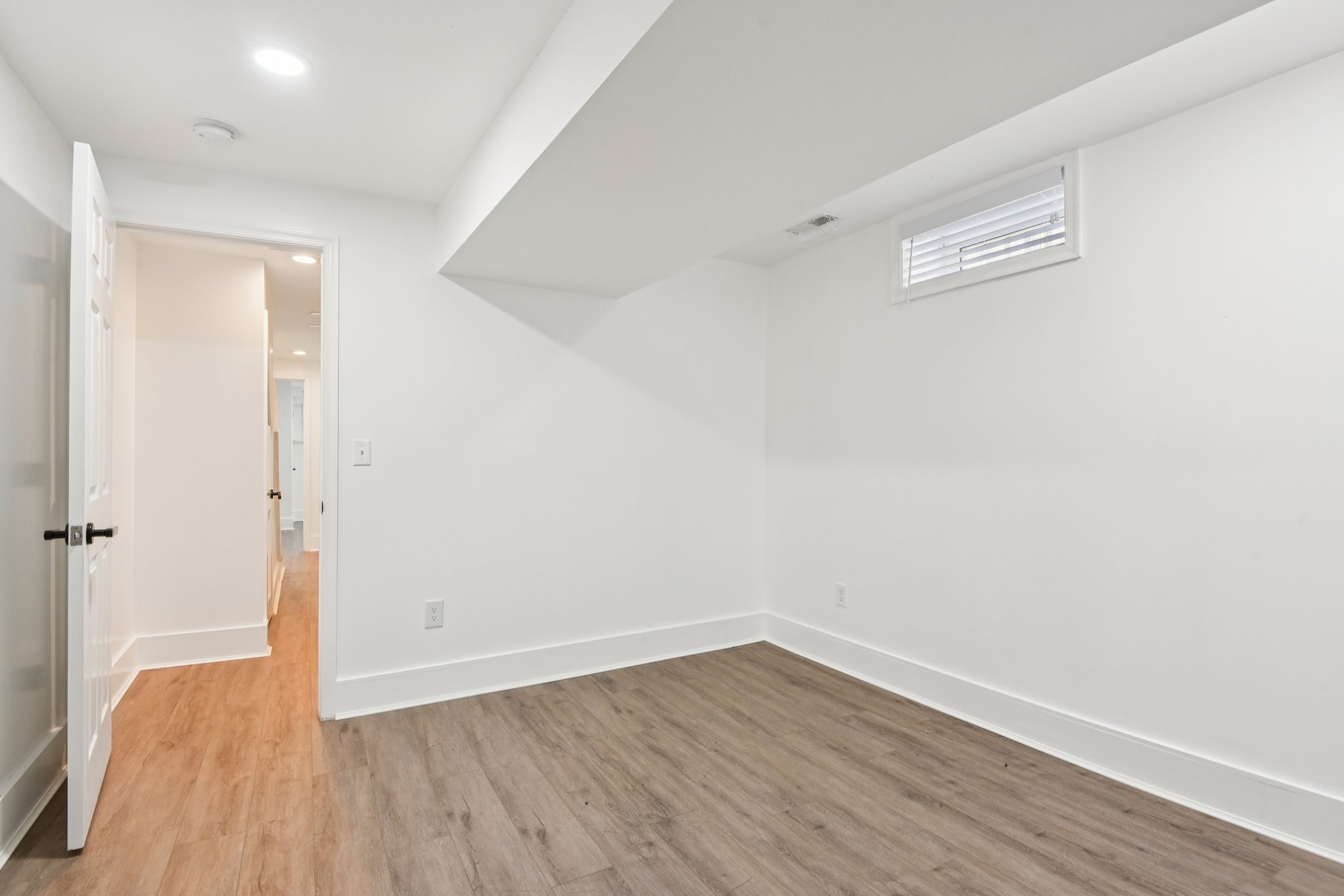 N Montford Ave-S1804-020.jpg