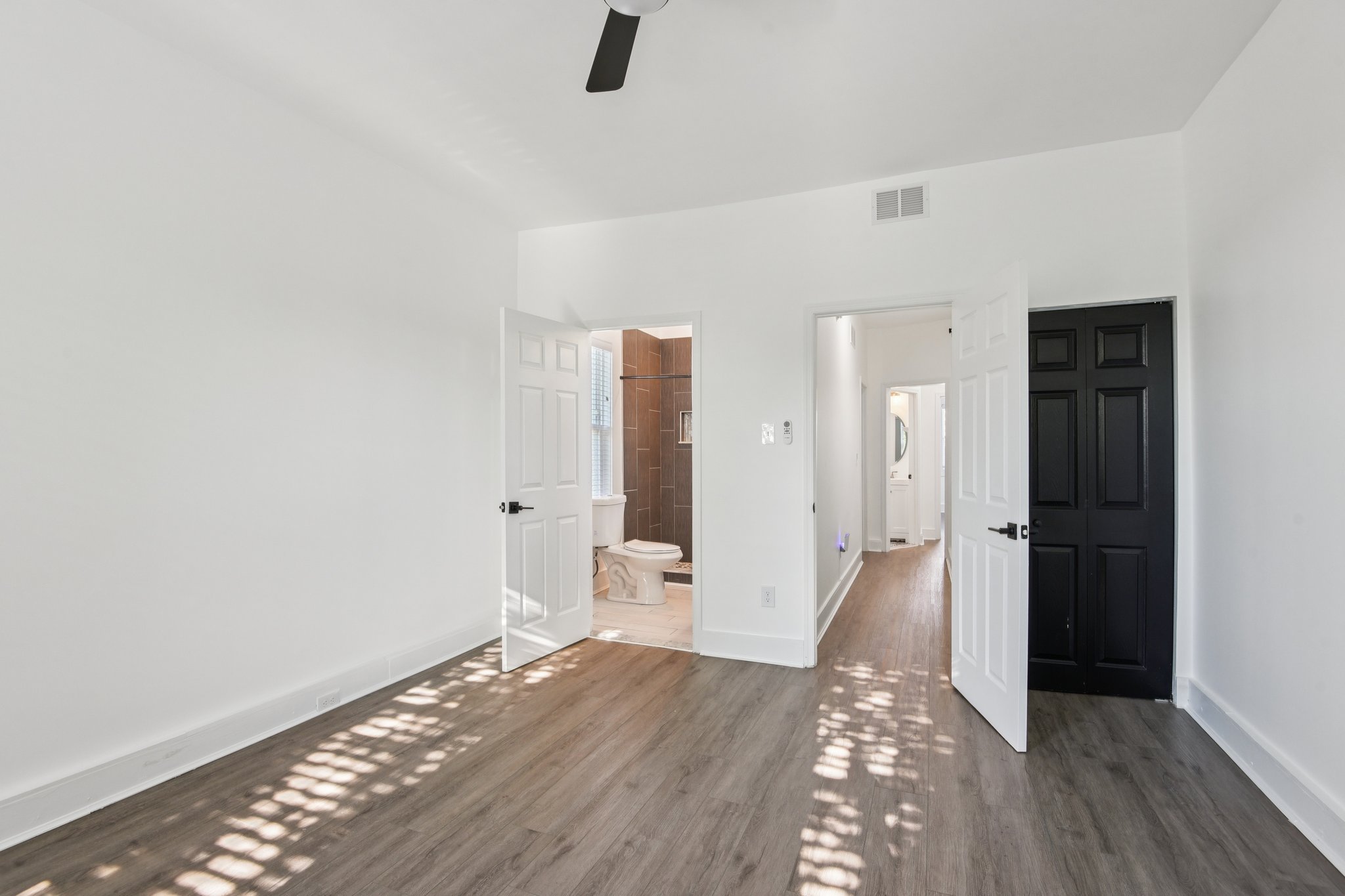 N Montford Ave-S1804-027.jpg