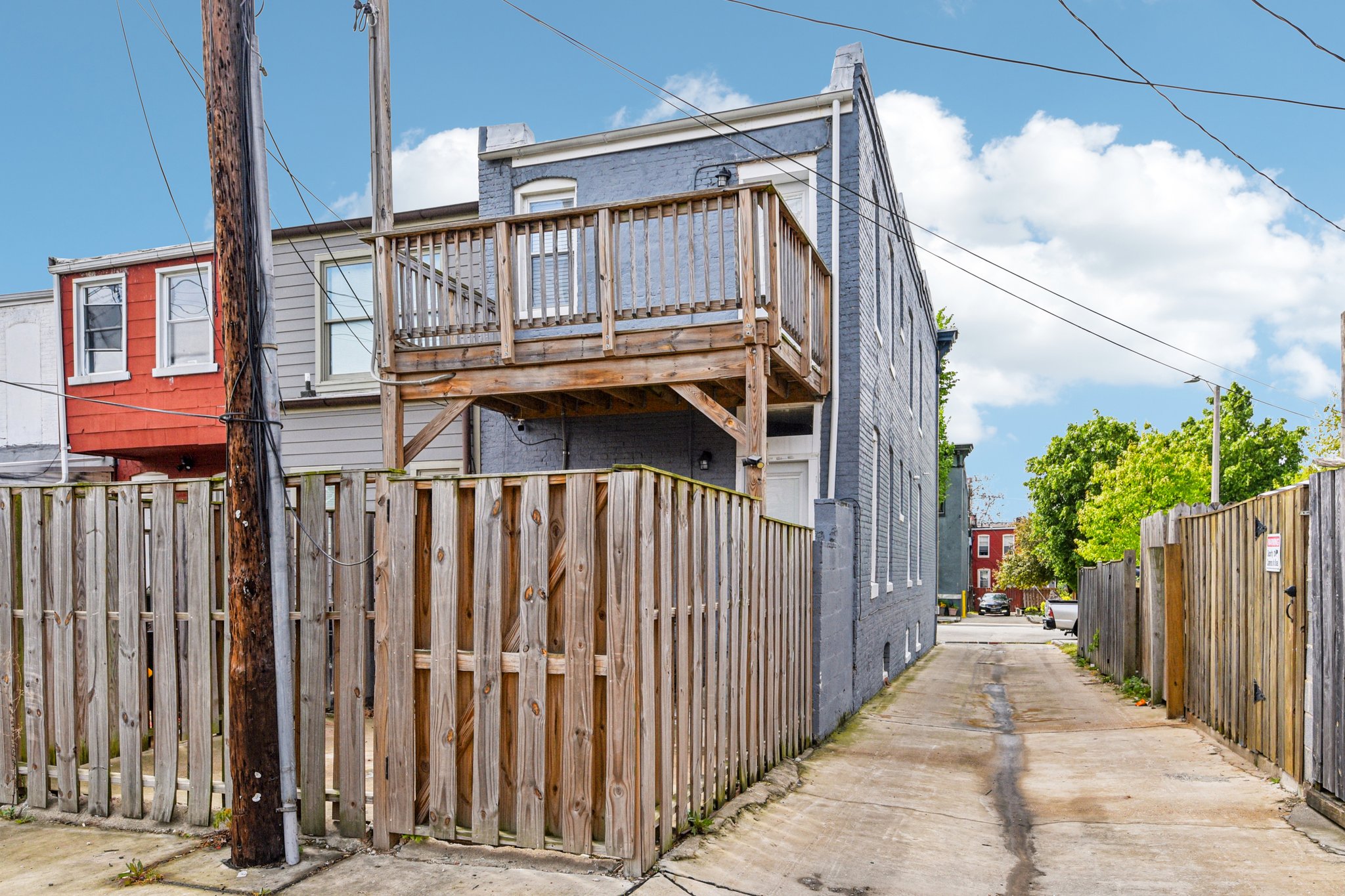 N Montford Ave-S2004-002.jpg