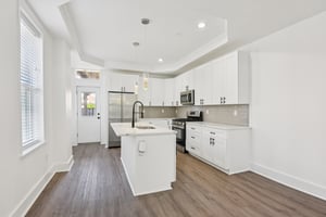 N Montford Ave-S1804-011.jpg