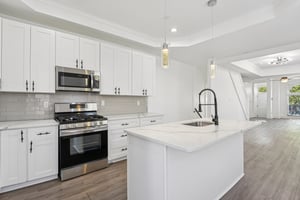 N Montford Ave-S1804-013.jpg