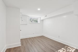 N Montford Ave-S1804-015.jpg