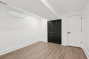 N Montford Ave-S1804-019.jpg