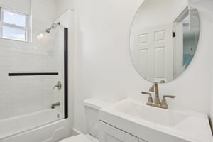 N Montford Ave-S1804-023.jpg