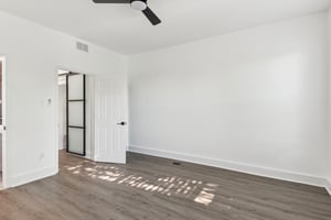 N Montford Ave-S1804-028.jpg