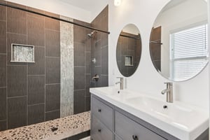 N Montford Ave-S1804-029.jpg