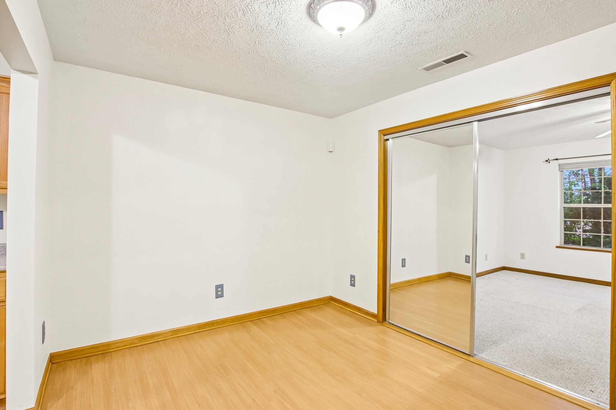 S Huber St-S2804-020.jpg