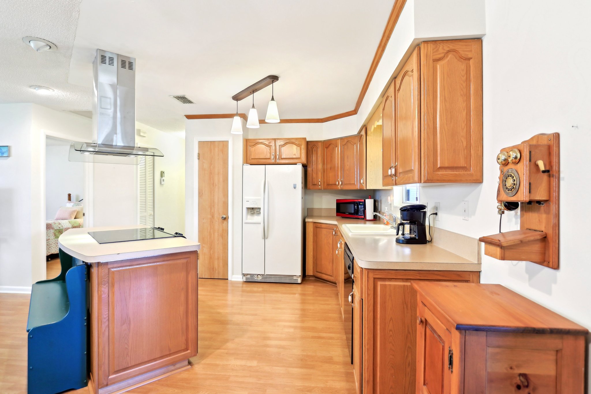 Sutherland Ct-1004-014.jpg