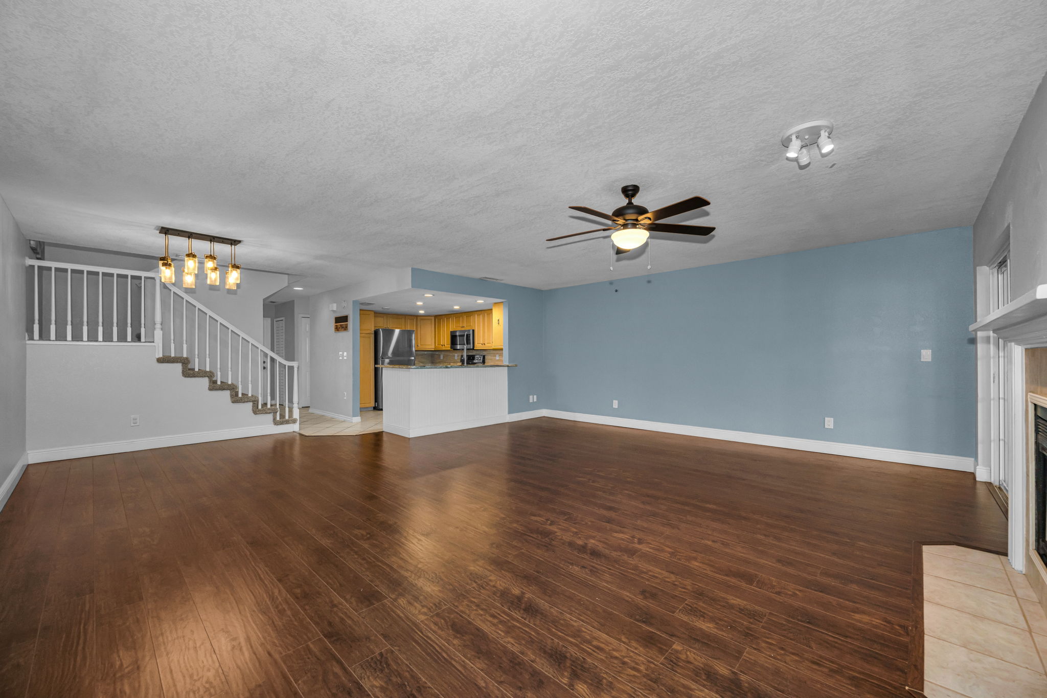 Living Room 4