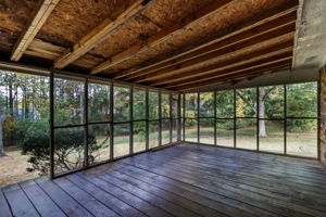 Screened-in Porch