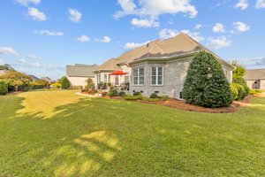 916 Wickham Dr, Winterville, NC 28590, USA Photo 11