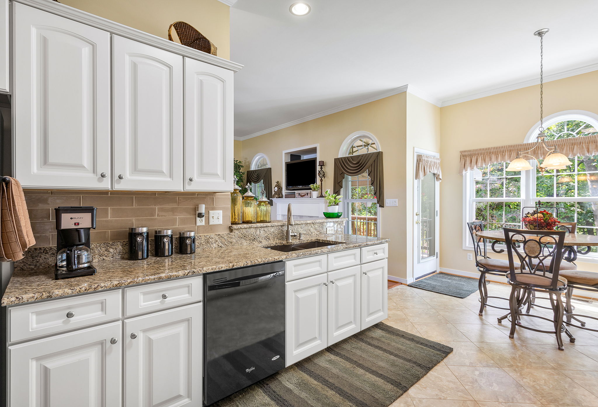 12-Kitchen