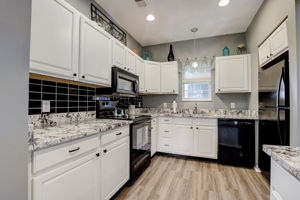 Wadsworth Ct-016