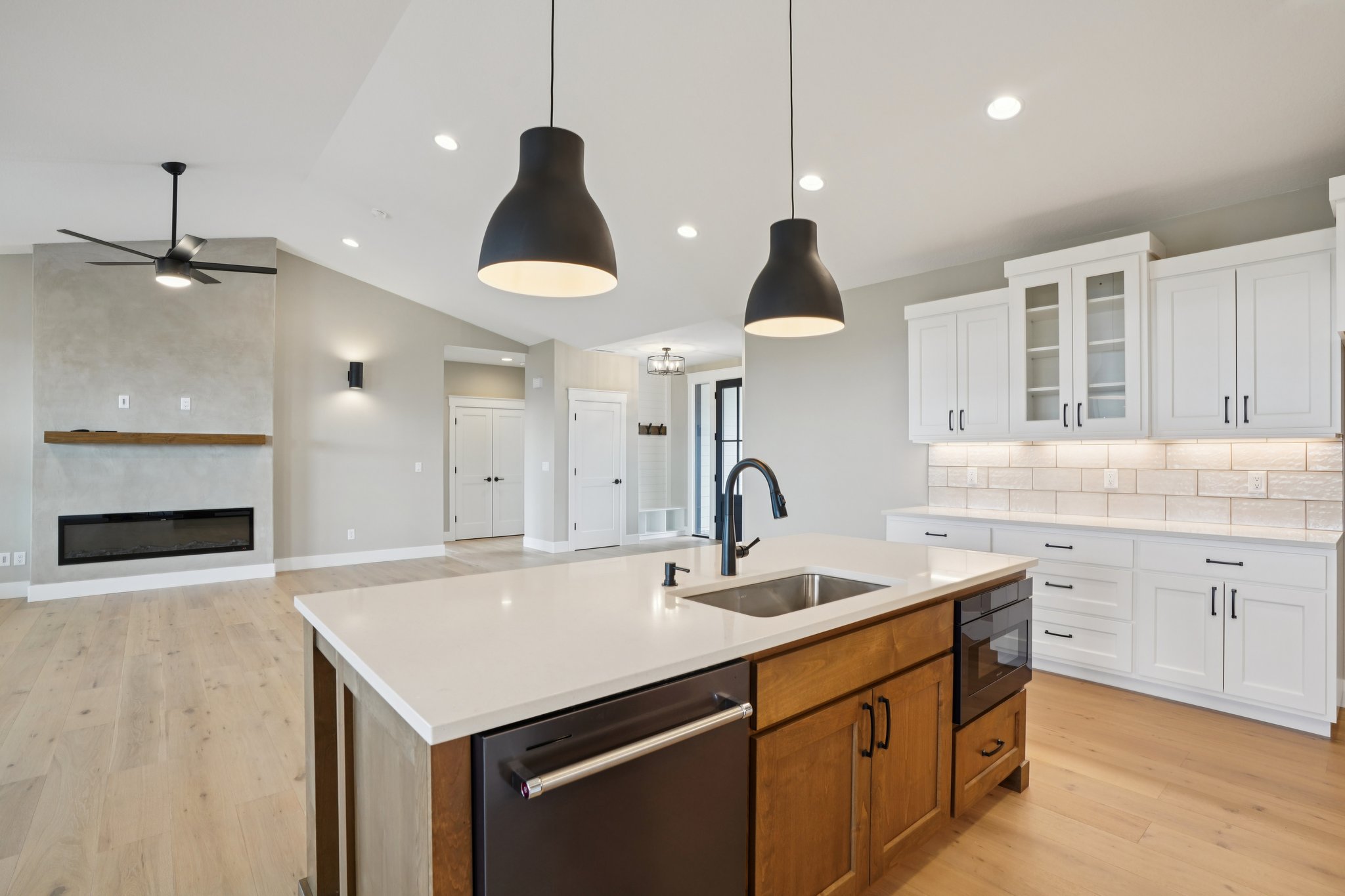 Confer Rd-S1803-023.jpg