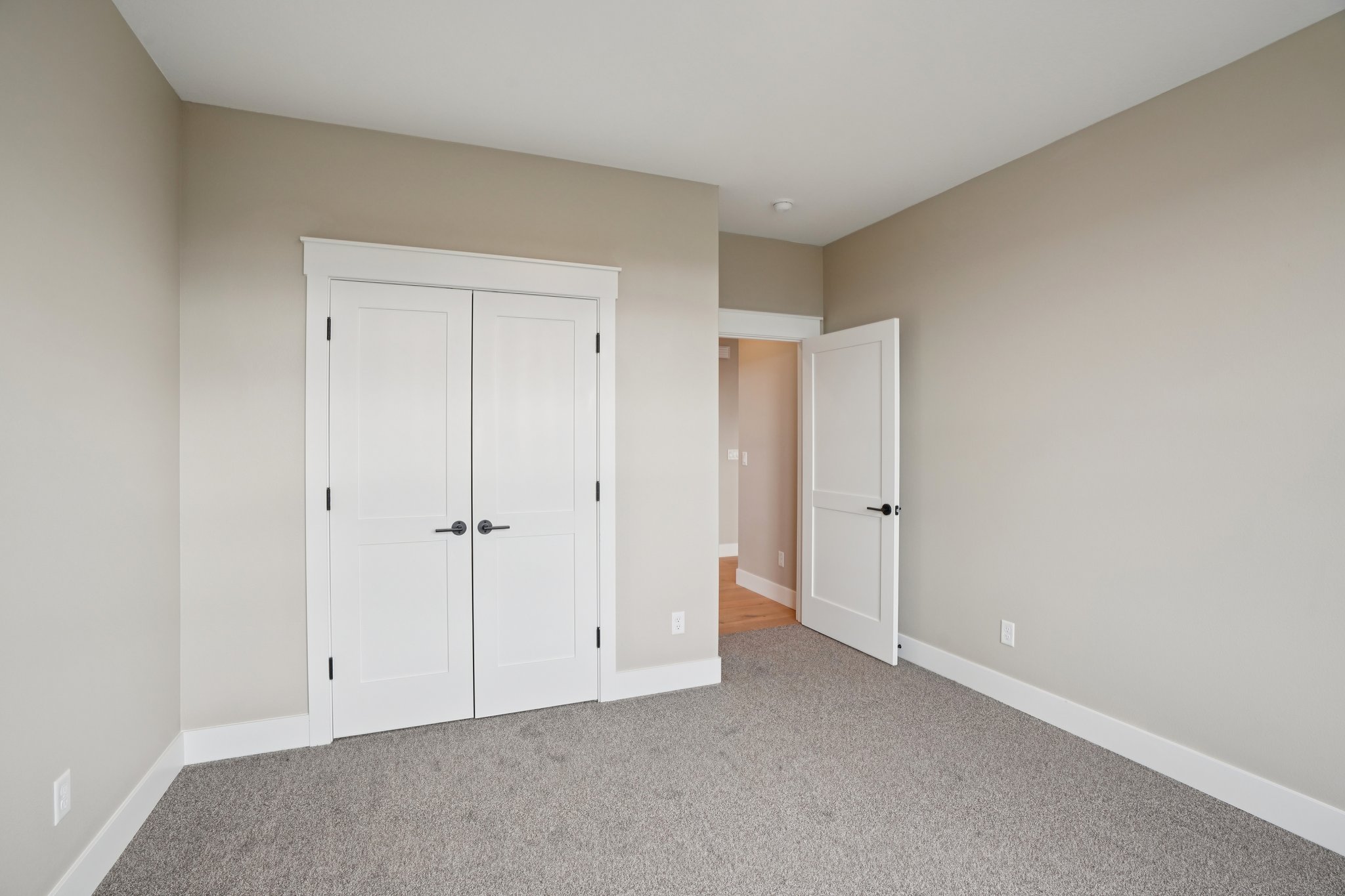 Confer Rd-S1803-035.jpg