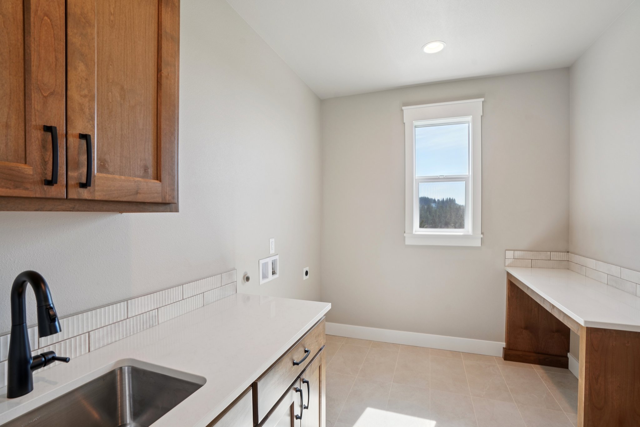 Confer Rd-S0604-047.jpg